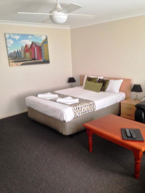 Beaches Serviced Apartments - Accommodation Cairns 36