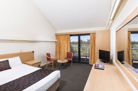 Discovery Resorts - Kings Canyon - Accommodation Cairns 2