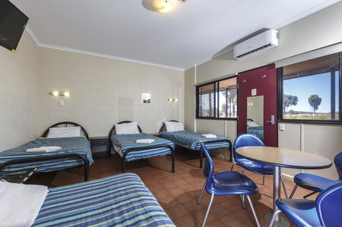 Discovery Resorts - Kings Canyon - Accommodation Cairns 19