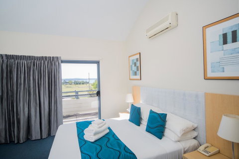 Corrigans Cove - Accommodation Cairns 4