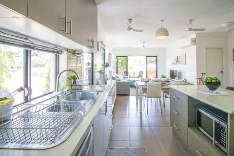 ZEN QUEST - The NOMADS PAD Near Nightcliff Markets & Sunset Foreshore - Accommodation Cairns 25
