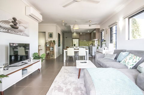 ZEN QUEST - The NOMADS PAD Near Nightcliff Markets & Sunset Foreshore - Accommodation Cairns 1