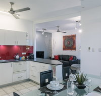 CitySide Apartment - 2 Bedroom with Private Courtyard - Accommodation Cairns