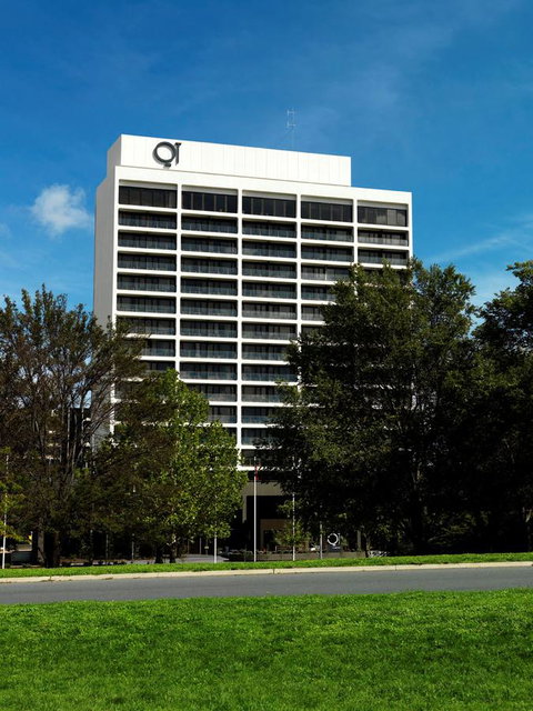 QT Canberra - Accommodation Cairns 2