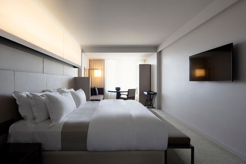 Hotel Realm - Accommodation Cairns 0