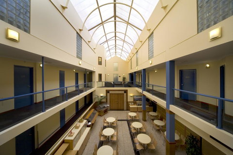 Madison Capital Executive Apartments - Accommodation Cairns 2