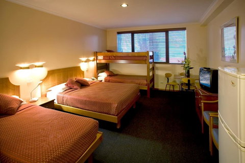 Madison Capital Executive Apartments - Accommodation Cairns 4