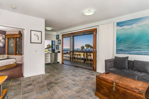 Lennox Holiday Apartments - Accommodation Cairns 40