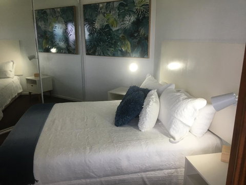 Lennox Holiday Apartments - Accommodation Cairns 22