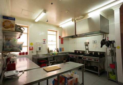 Bondi Beachside Inn - Accommodation Cairns 2