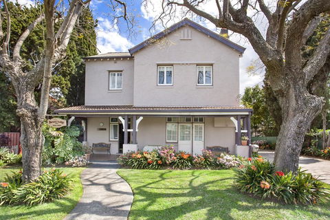 Boronia Lodge - Accommodation Cairns 0