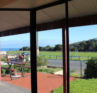 Bott's Beach Retreat - Accommodation Cairns