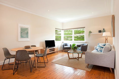 Boutique Hideaway With Direct Lagoon Access - Accommodation Cairns 1