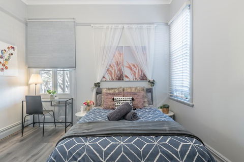 Boutique Private Rm Situated In The Heart Of Burwood1 - Accommodation Cairns 0