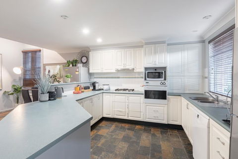 Boutique Private Rm Situated In The Heart Of Burwood1 - Accommodation Cairns 2