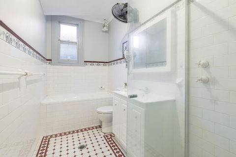 Boutique Private Rm Situated In The Heart Of Burwood5 - Accommodation Cairns 3