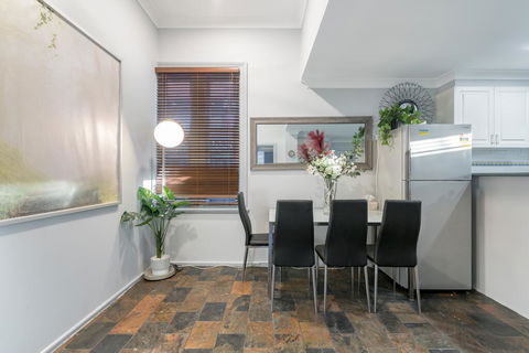 Boutique Private Rm Situated In The Heart Of Burwood5 - Accommodation Cairns 2