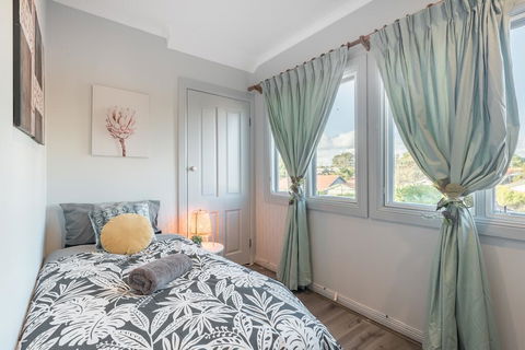 Boutique Private Rm Situated In The Heart Of Burwood5 - Accommodation Cairns 0