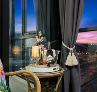 Braddon Penthouse Top Location Netflix WiFi Views - Accommodation Cairns