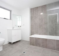 Brand new Family Friendly Apartment for 7 - Accommodation Cairns