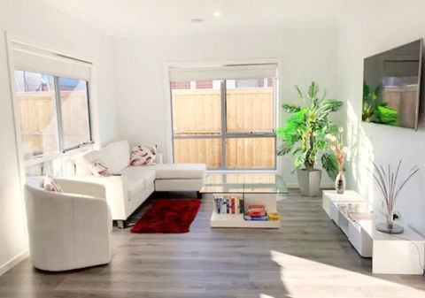 Brand New Home, 10 Mins To Beach, Torquay, Geelong, Deakin, Hospitals - Accommodation Cairns 0