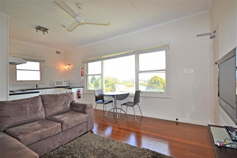 Breakers 4 2 Hill Street - Accommodation Cairns 1