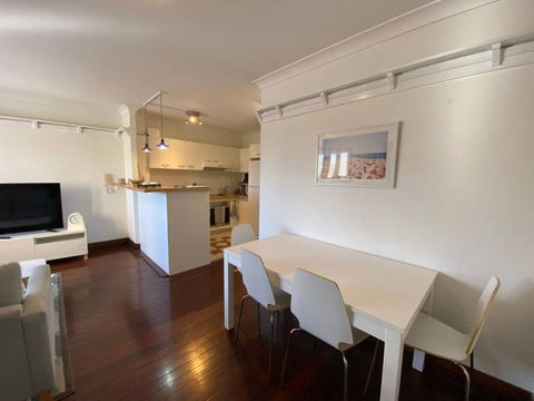 Brisbane City Apartment Atop Victoria Park - Accommodation Cairns 2