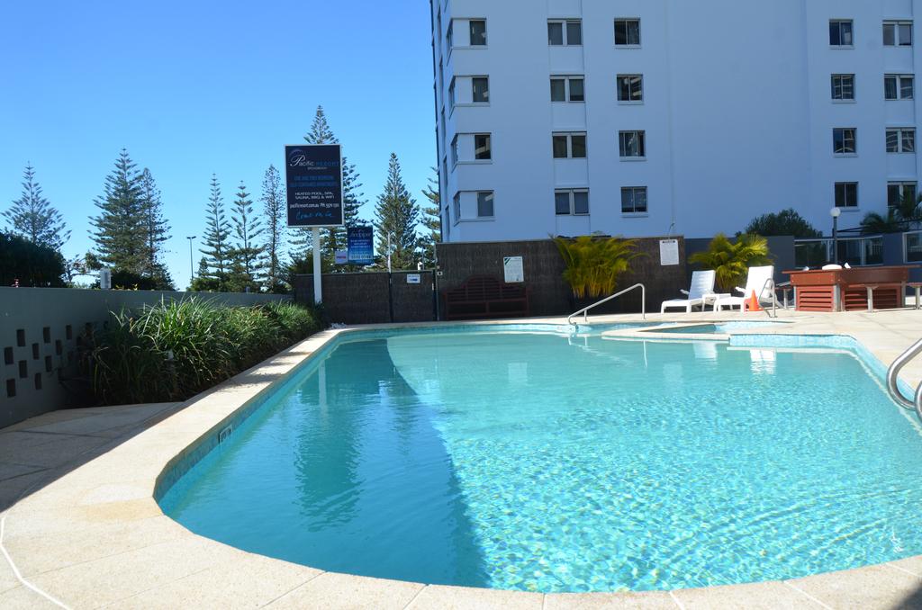 Broadbeach QLD Accommodation Cairns