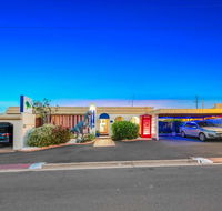 Bundaberg Coral Villa Motor Inn - Accommodation Cairns
