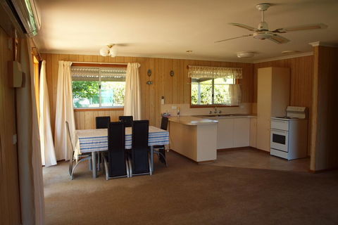 Bundalong Hideaway - Accommodation Cairns 1