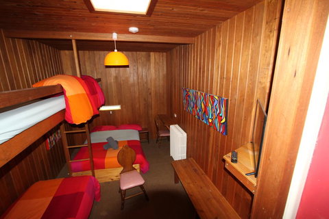 Bunkhouse Motel - Accommodation Cairns 3