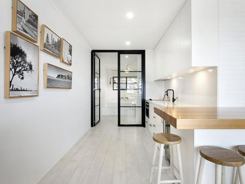 Burleigh By The Sea - Accommodation Cairns 1