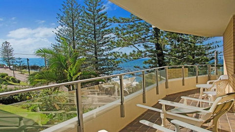 By The Sea Unit 4, 13 Esplanade, Kings Beach - Accommodation Cairns 0