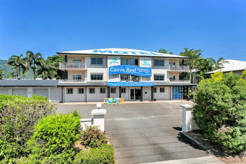 Cairns Reef Apartments & Motel with Accommodation Cairns