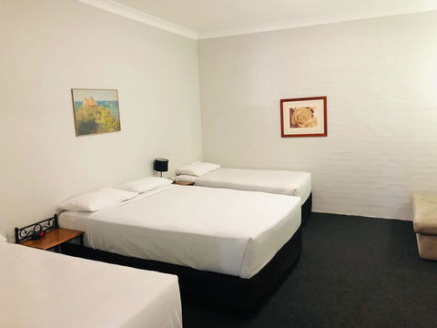 Campbelltown Colonial Motor Inn - Accommodation Cairns 2