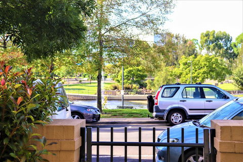 Campbelltown Most Sought After Park Central Home - Accommodation Cairns 1