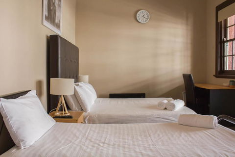 Campsie Hotel - Accommodation Cairns 2
