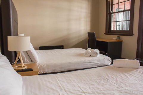 Campsie Hotel - Accommodation Cairns 1