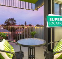 Canopy  44-Minutes from the CBD Train and Cafes - Wifi - Nespresso - Amenities - Accommodation Cairns
