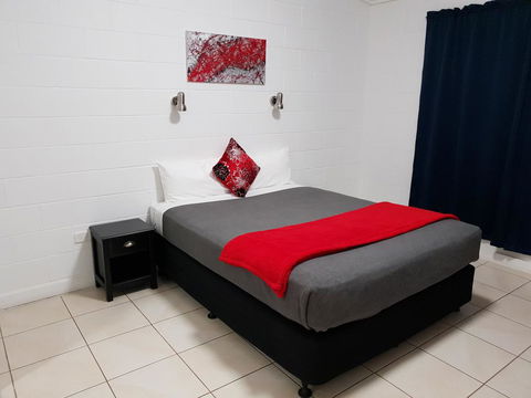 Capricorn Hotel - Accommodation Cairns 3