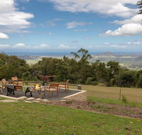 Captain's Lookout - elevated ocean views rural stay - Accommodation Cairns