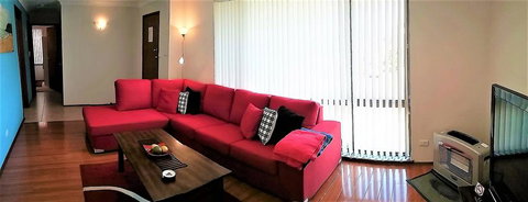 Cara Nobbys Beach 11 Wesley Avenue - Accommodation Cairns 1