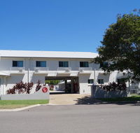Castle Crest Motel - Accommodation Cairns
