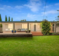 Casual Beachin It Family Getaway- with Bungalow on Beachfront - Accommodation Cairns