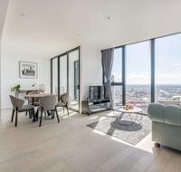 CBD  Garden View Stylish 1 Bedroom Apt Avant - Accommodation Cairns