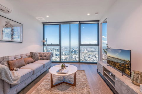 CBD Spectacular View 2 Bedroom Apt @Victoria One - Accommodation Cairns 0