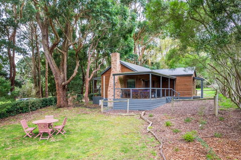 Cedarwood Holiday Park - Accommodation Cairns 1