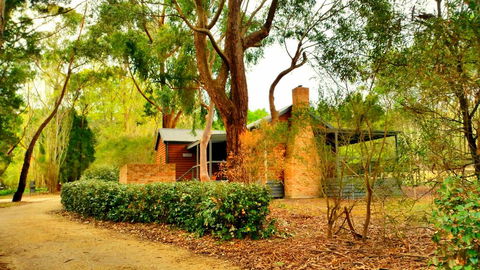 Cedarwood Holiday Park - Accommodation Cairns 0