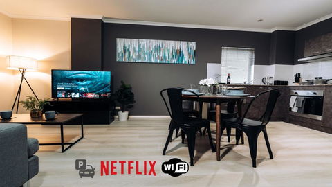 Central City Convenience - Free Parking & WiFi - Accommodation Cairns 0