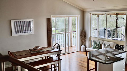 Central Coast Getaway 4B Family Holiday Home - Accommodation Cairns 2
